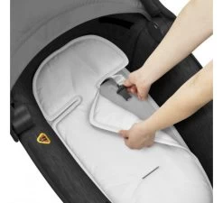 Maxi-Cosi Jade Reiswieg - Essential Black -Baby Bonanza maxi cosi jade reiswieg essential black 1 3