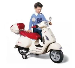PEG PEREGO Vespa Scooter 12Volt 17 PEG PEREGO Vespa Scooter 12Volt -Baby Bonanza peg perego vespa scooter 12volt 7