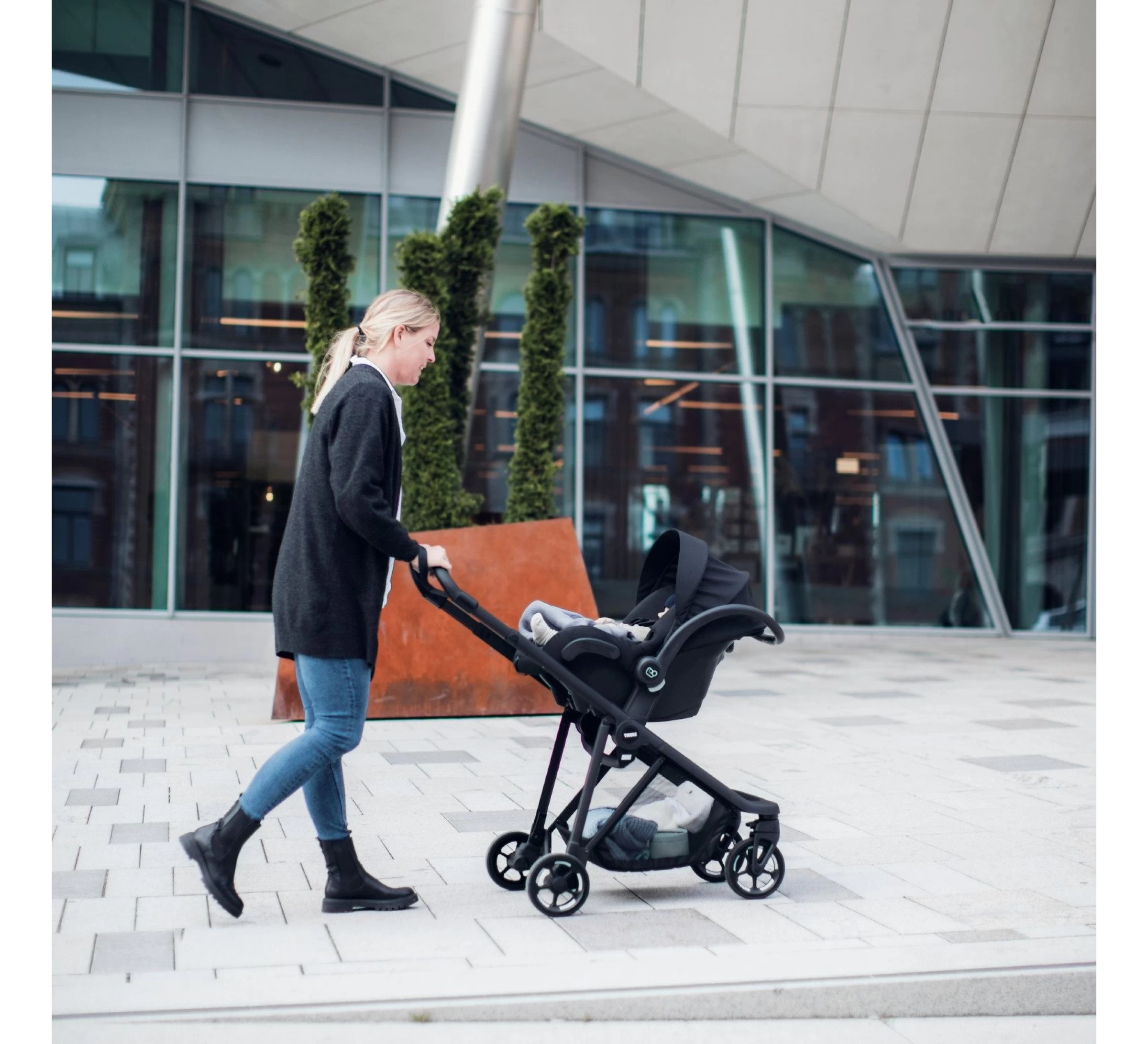 Thule Shine Autostoel Adapters MC 4 Thule Shine Autostoel Adapters MC - Afbeelding 2