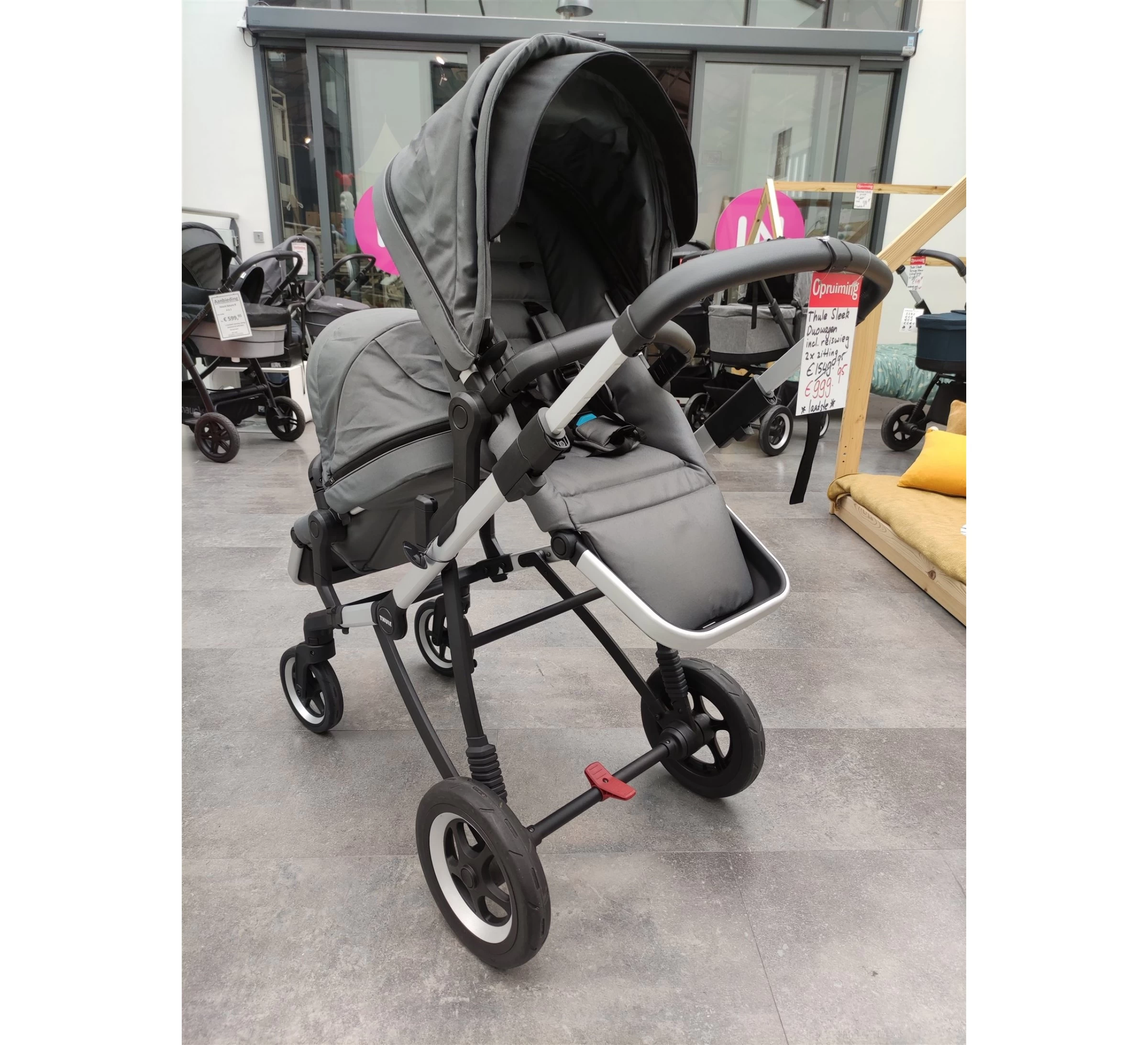 Thule Sleek Duo Kinderwagen - Showmodel 5 Thule Sleek Duo Kinderwagen - Showmodel - Afbeelding 3